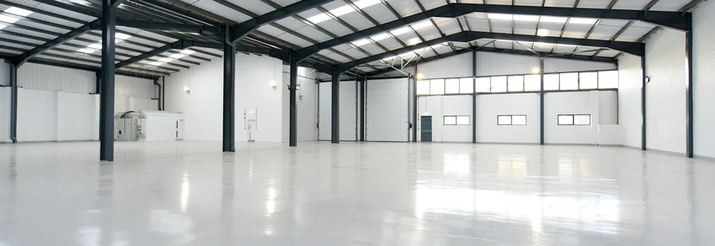 Clean, empty industrial warehouse unit